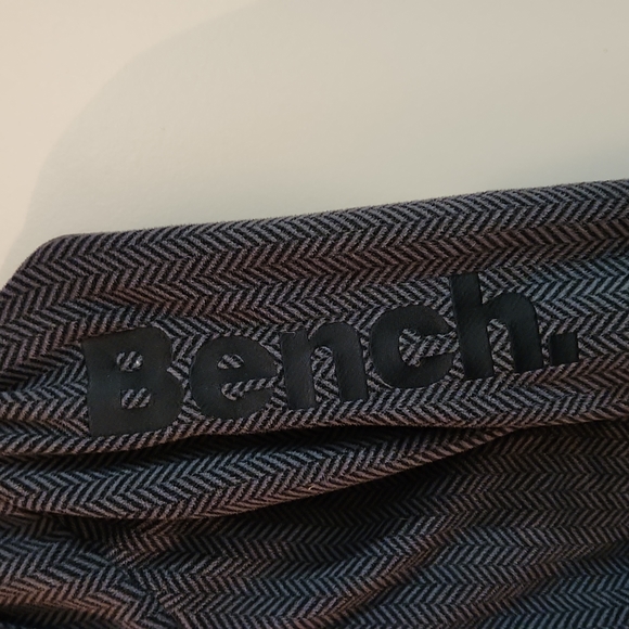 Bench Hooded Zipup - Picture 3 of 5